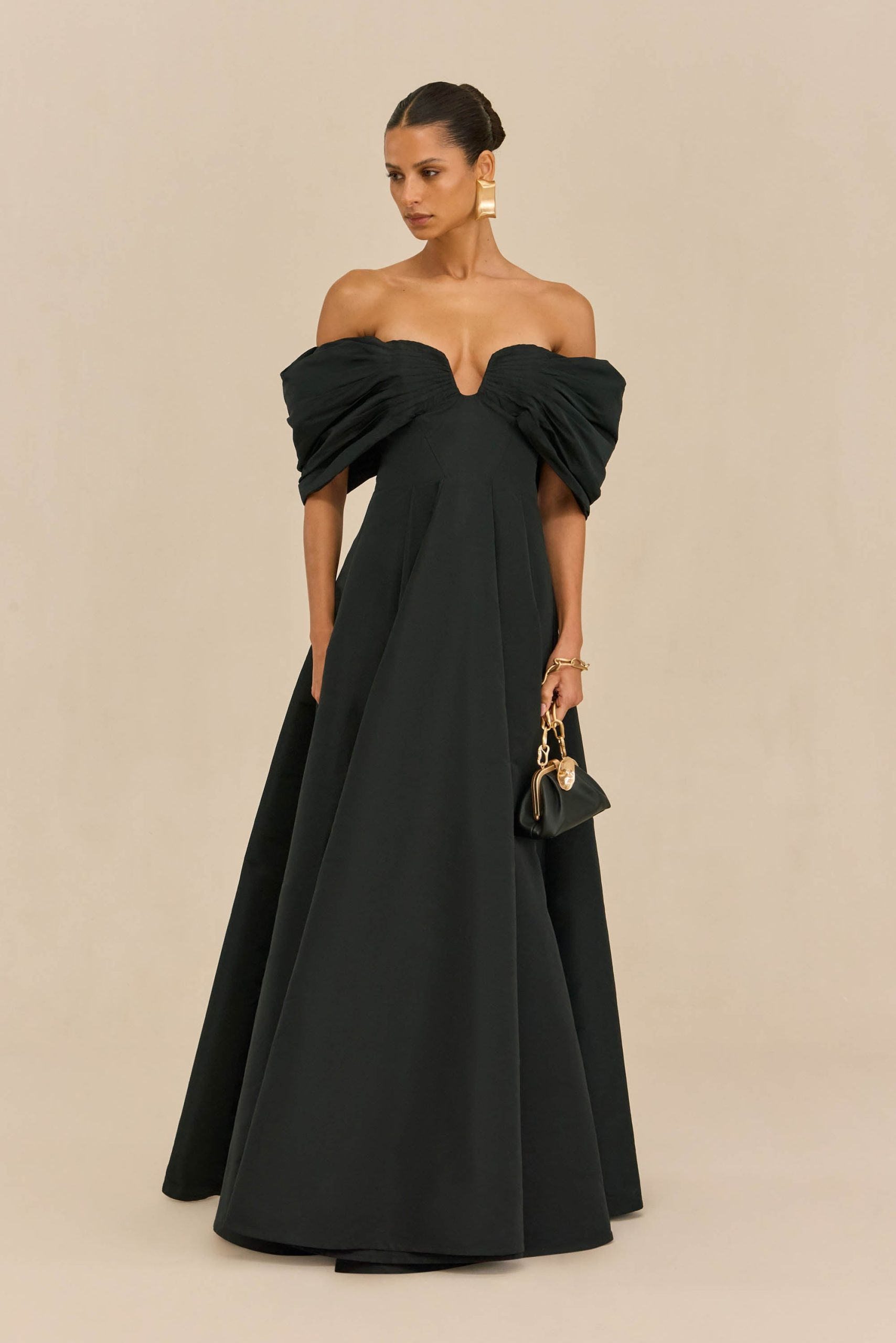 251110_DR_CULT_GAIA_R26_RESHOOTS_01_AVIVA_GOWN_BLK_0022_WEBBED-scaled