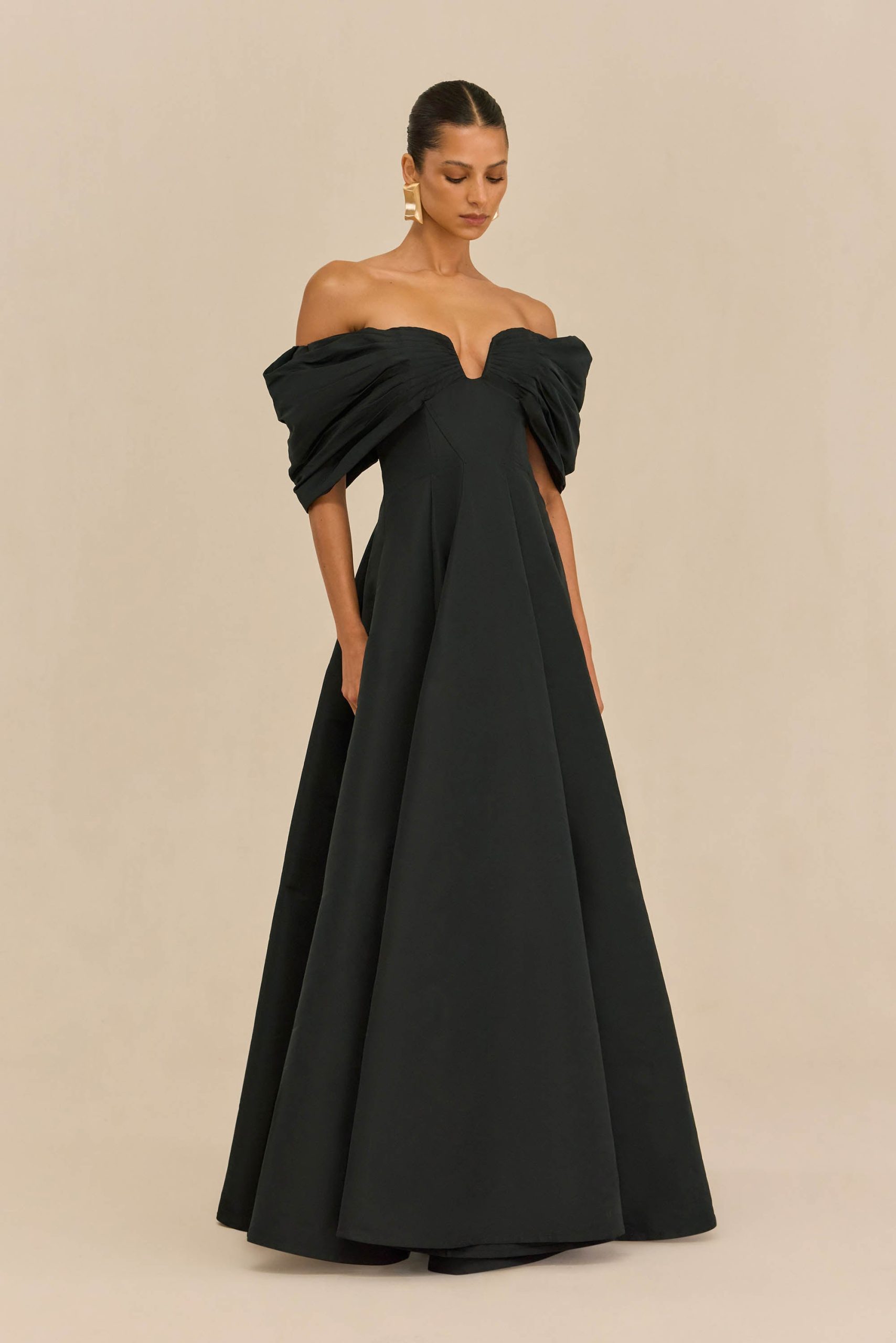251110_DR_CULT_GAIA_R26_RESHOOTS_01_AVIVA_GOWN_BLK_0038_WEBBED-scaled