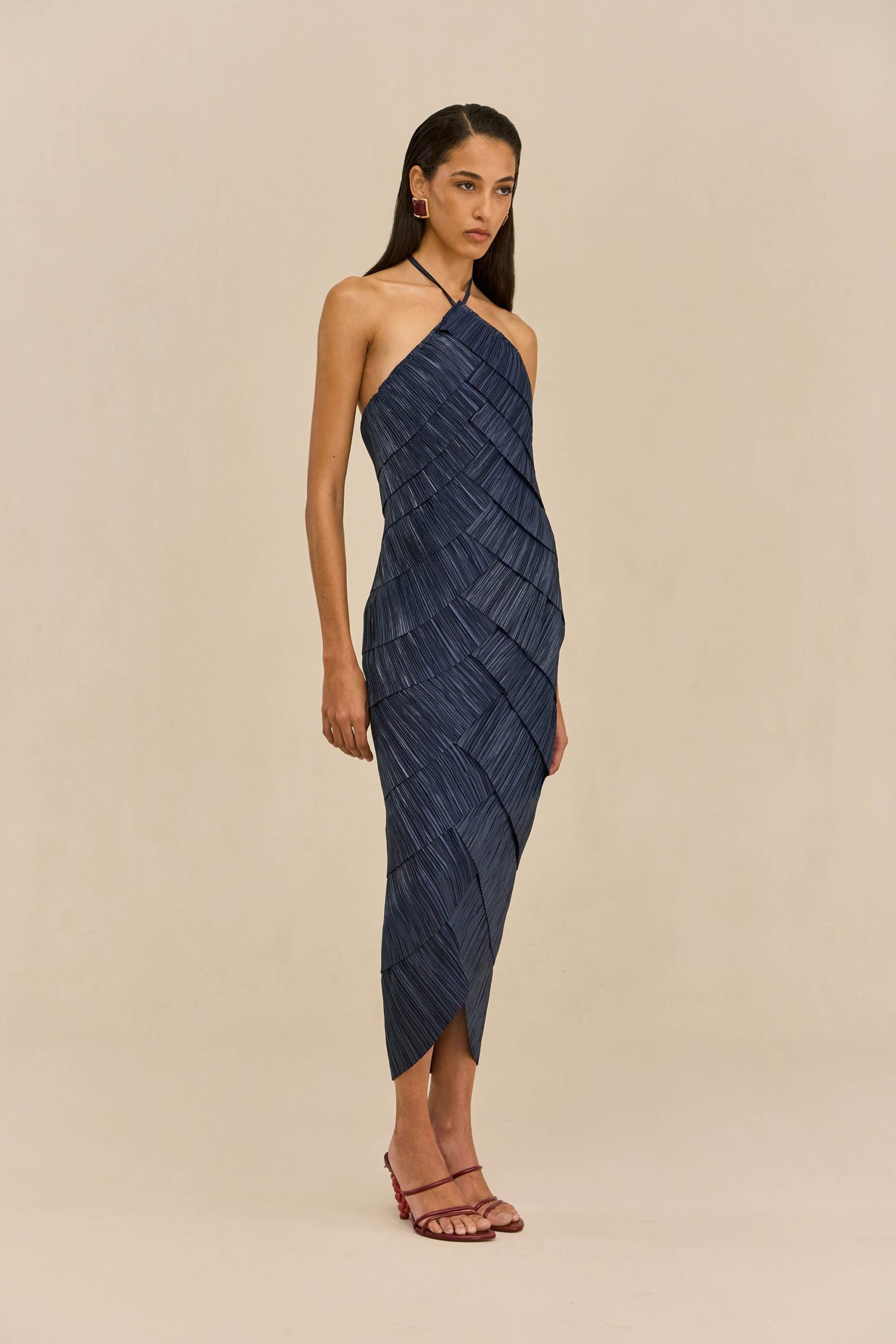 251110_DR_CULT_GAIA_R26_RESHOOTS_02_PATRIZIA_DRESS_DP_LAKE_0038_WEBBED-scaled