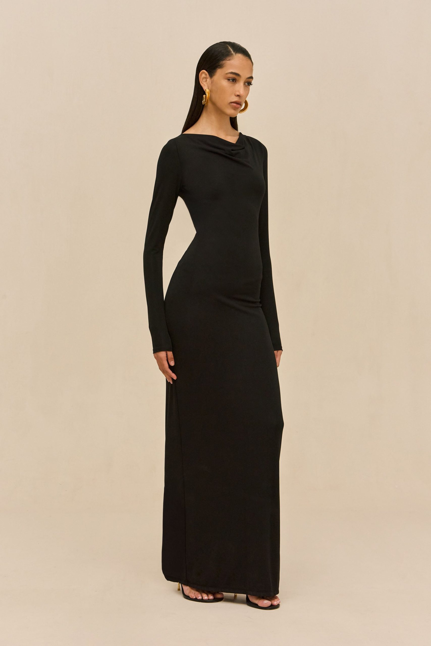 251117_DR_CG_PF26_LB_05_AARMAND_GOWN_BLK_0025_WEBBED-scaled