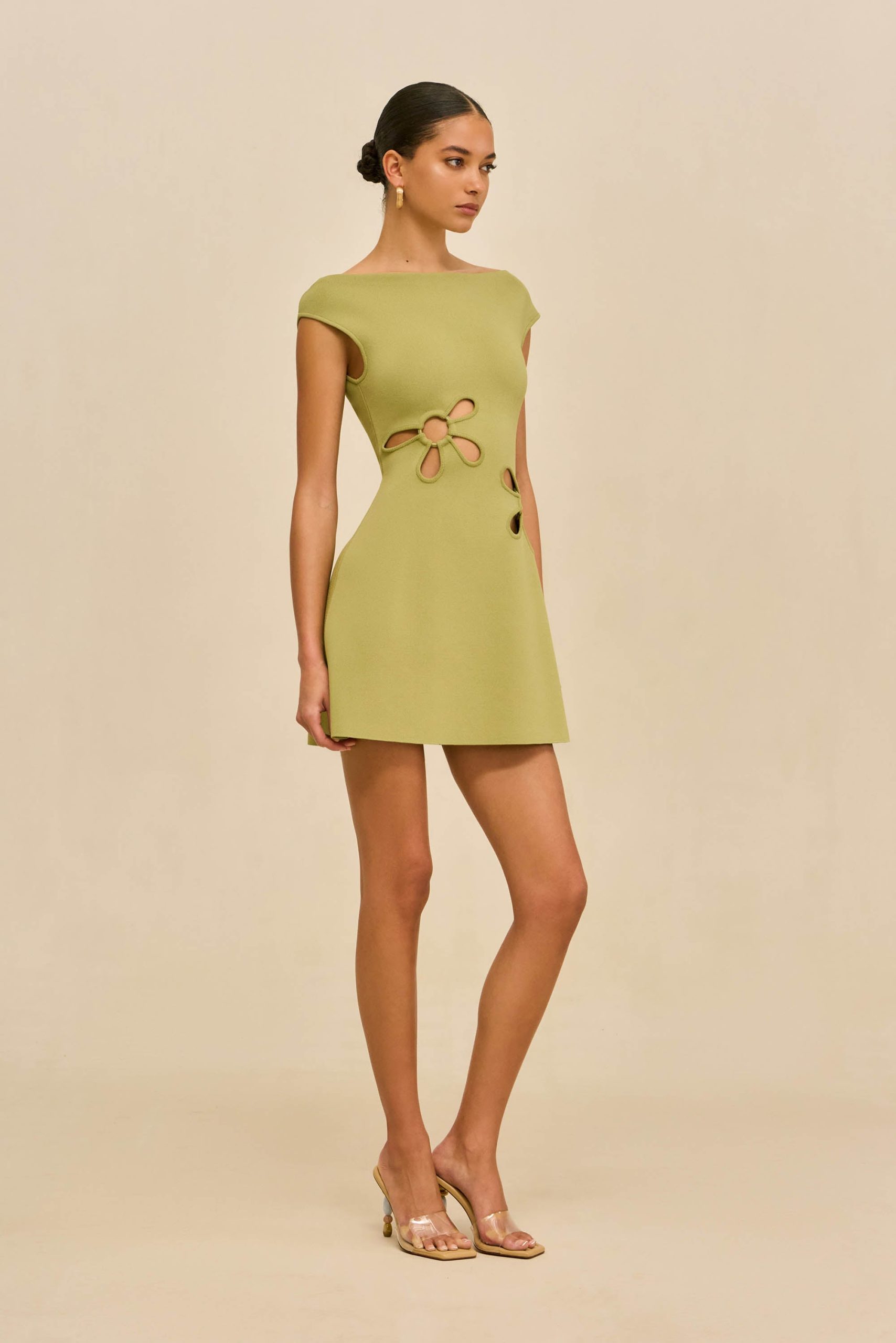 260120_DR_CG_SP_HS26_RESHT_23_YUDI_DRESS_GRN_0038_WEBBED-scaled