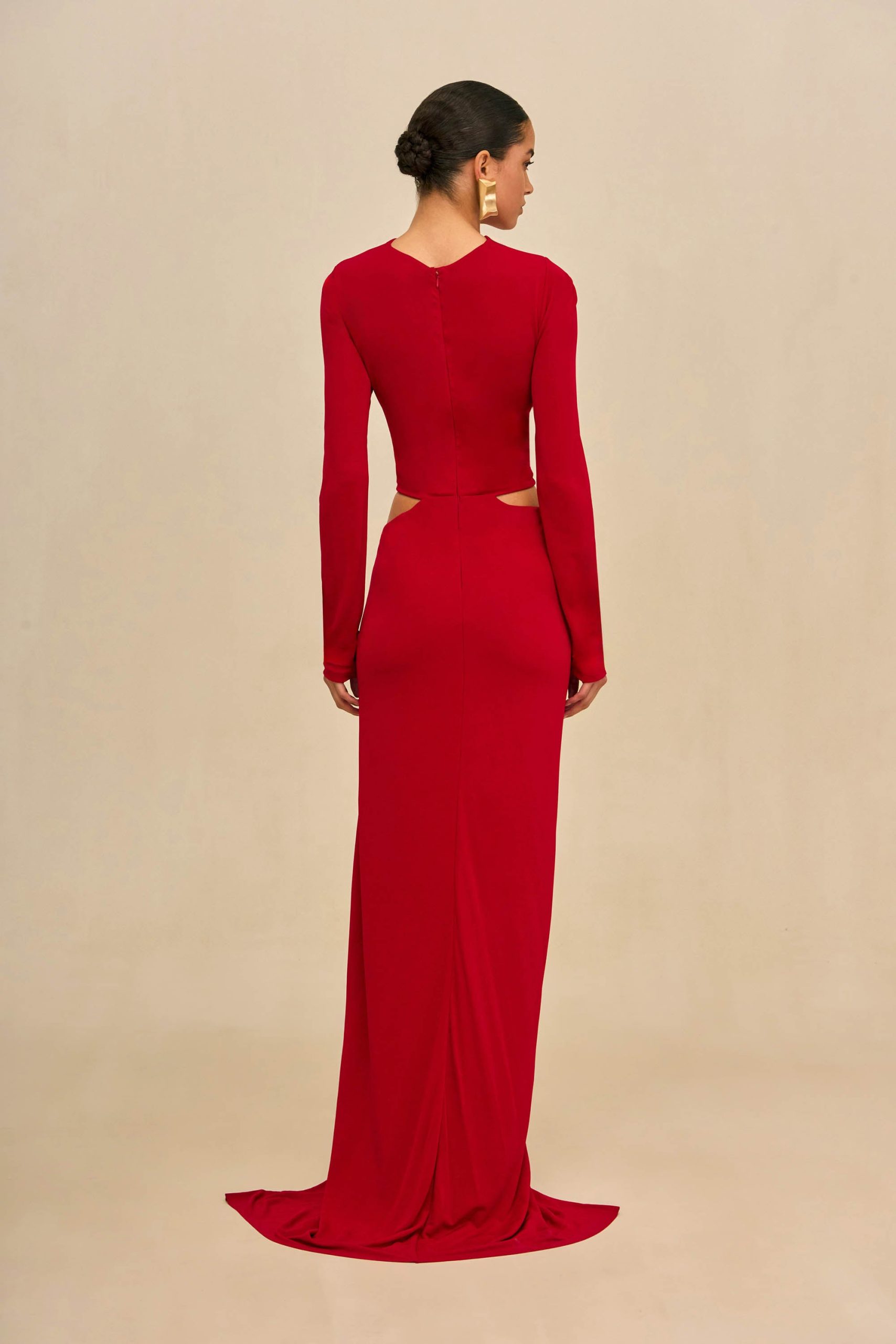 260120_DR_CG_SP_HS26_RESHT_57_KERI_GOWN_RED_0044_WEBBED-scaled