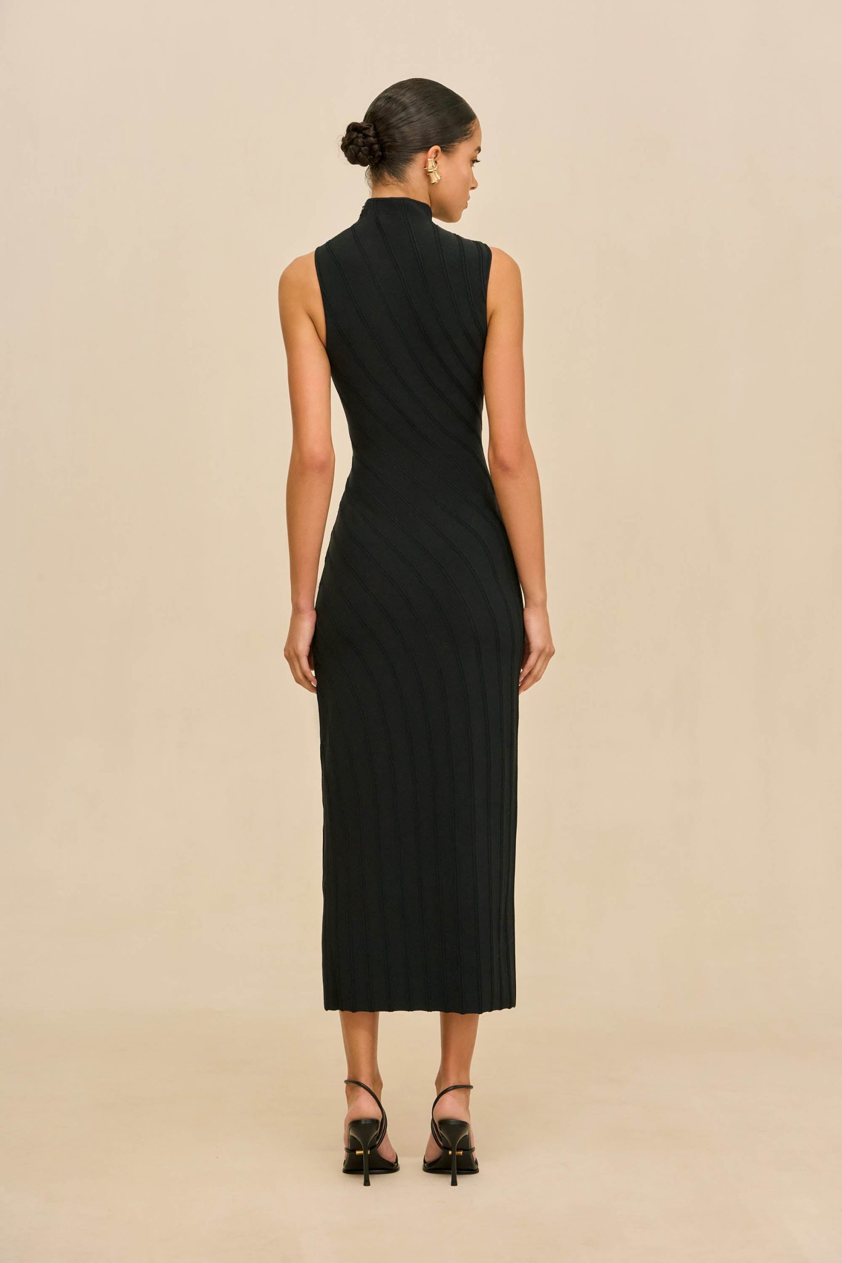 260121_DR_CG_SP_HS26_RESHT_88_JESSICA_DRESS_BLK_0027_WEBBED-scaled