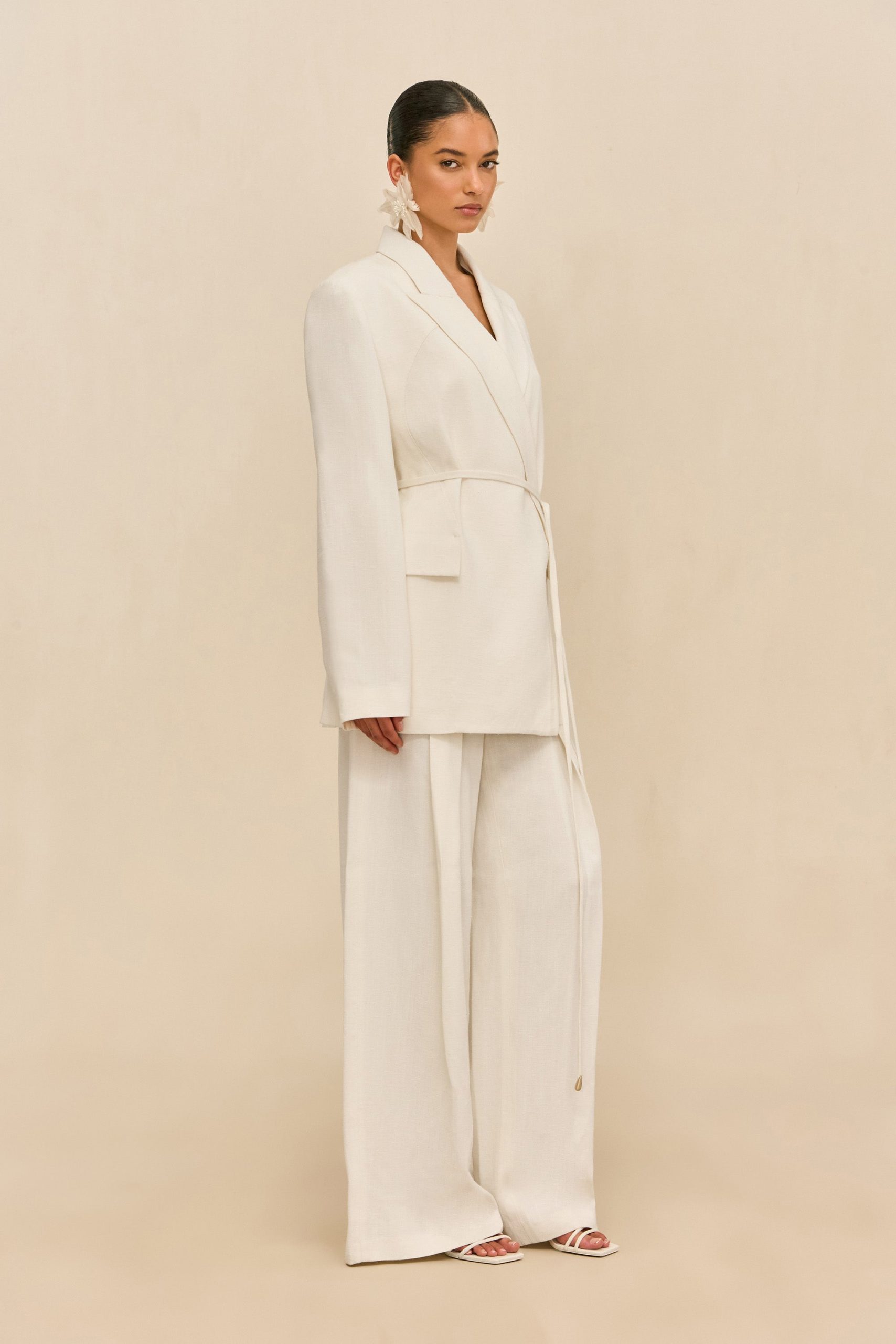 260319_DR_CG_35_OSLO_TOP_KERALA_PANT_FARIM_JACKET_OFW_0034_WEBBED-scaled
