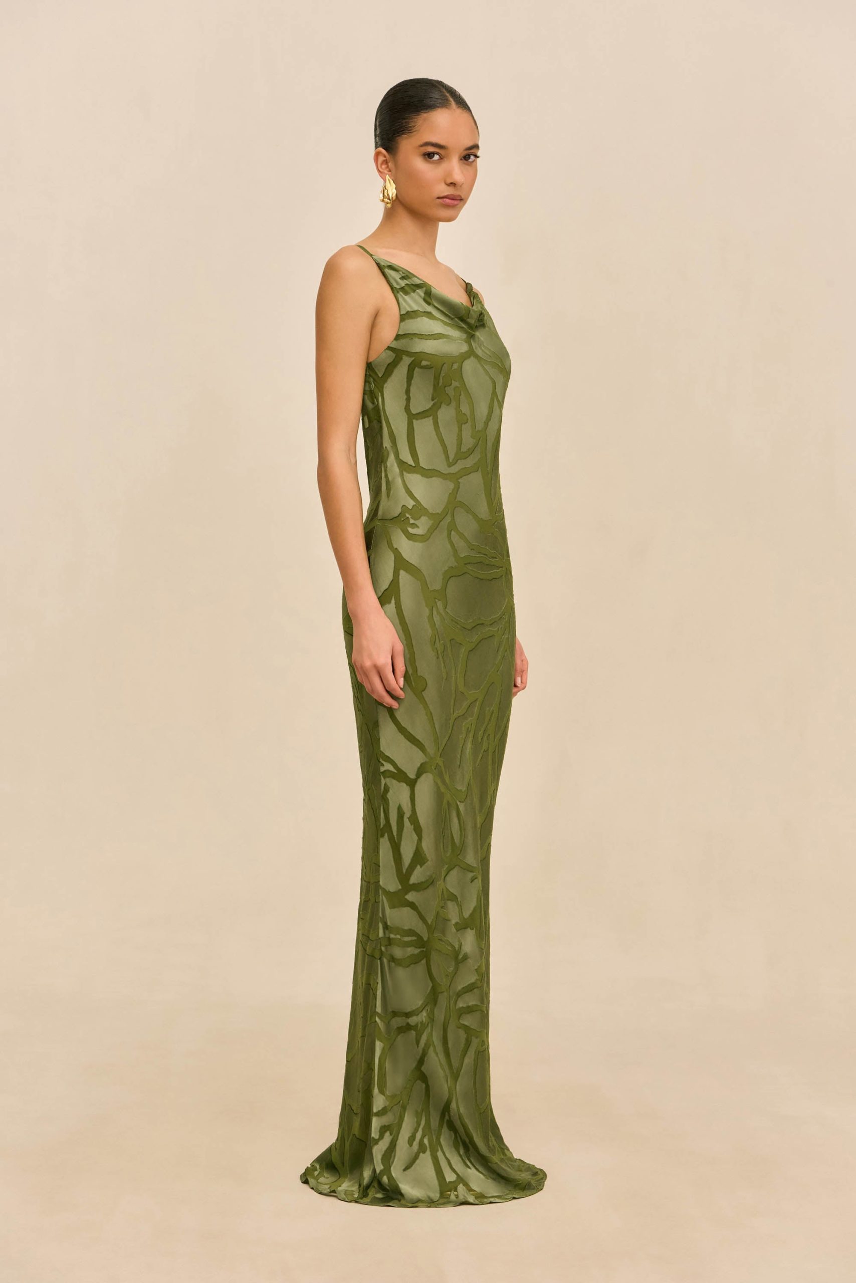 260319_DR_CG_53_ALI_GOWN_GRN_0018_WEBBED_262a740a-02f1-4dac-ab82-c9580e7ab3bd-scaled