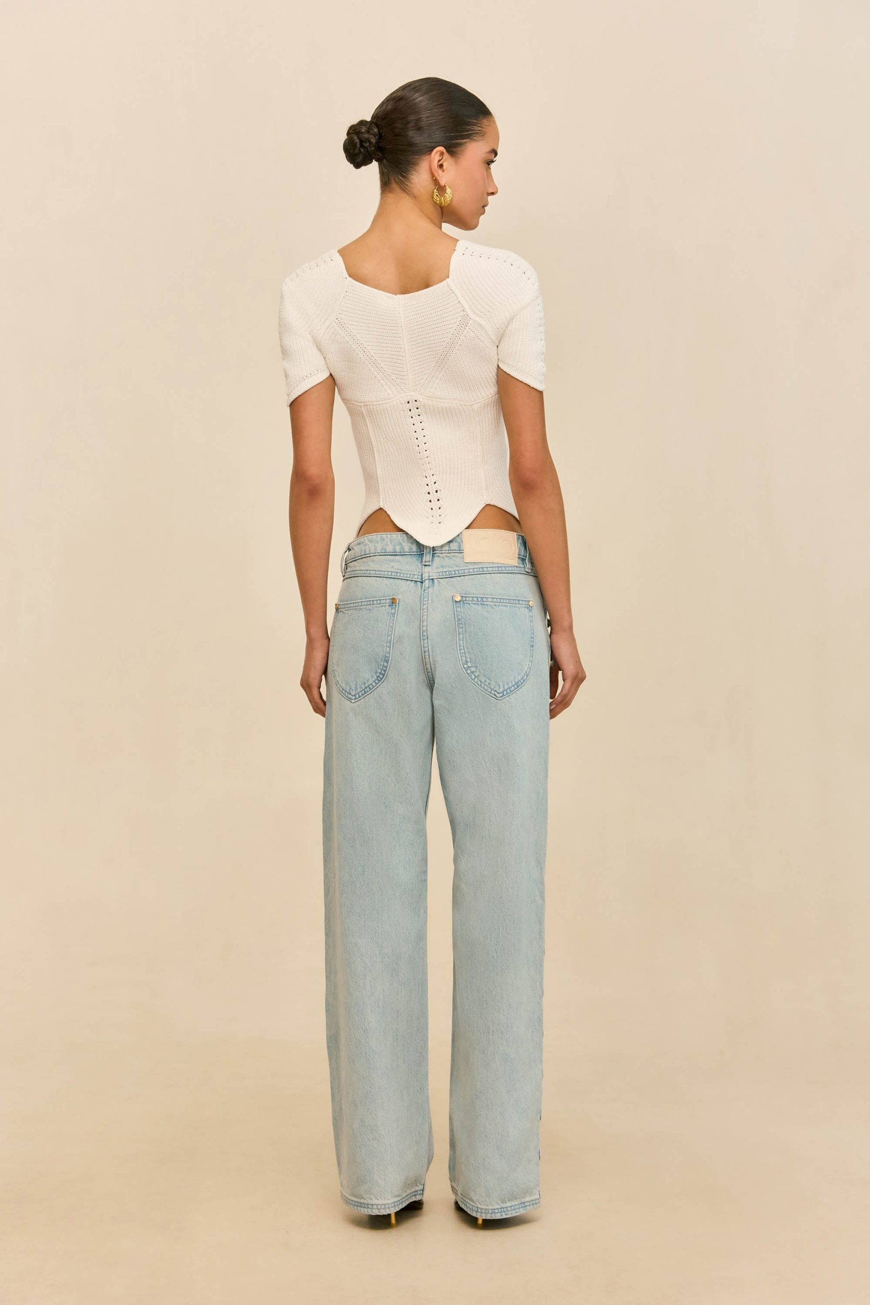 260421_DR_CG_ECOM_RSHTS_67_ELIZA_KNIT_TOP_WHT_PRESTON_BAG_BRN_0034_WEBBED-scaled