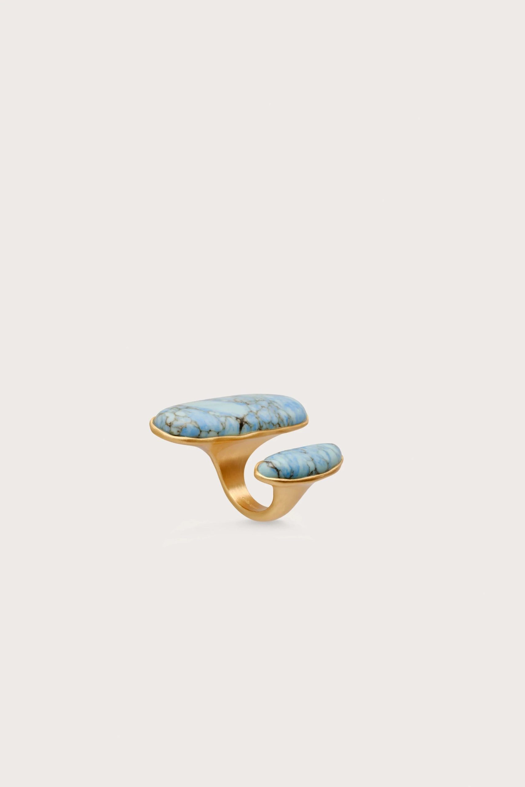 AMIRING_TQ_260108_Cult-Gaia_Product13710_WEBBED_b974ac80-37e7-4935-8efd-2f9eb15257fc-scaled