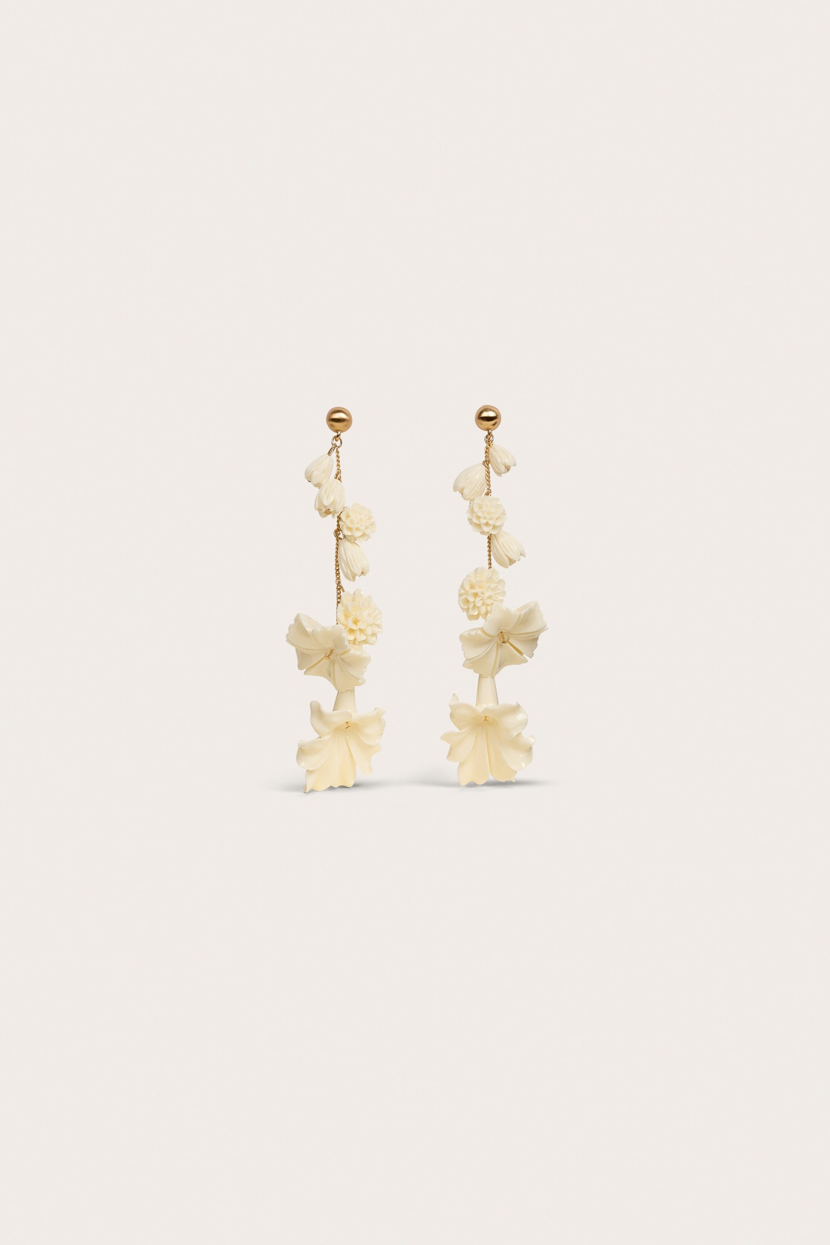 GianaEarringIvory-scaled