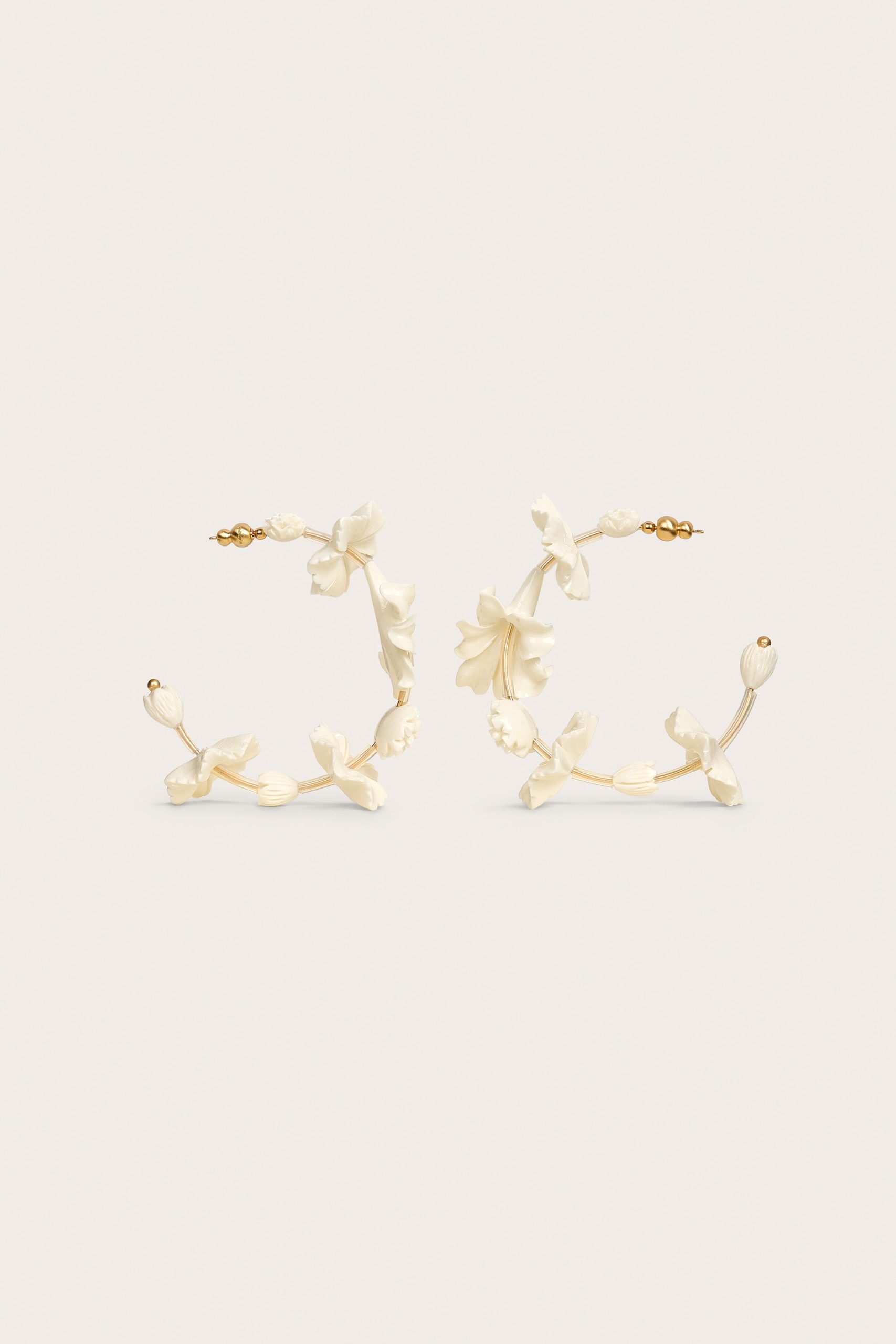 KELLI EARRING