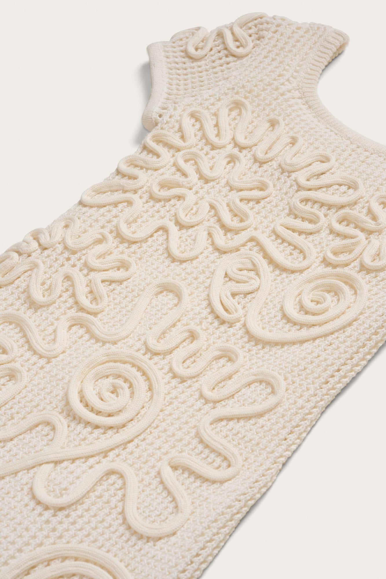 KidsNissaDressOffWhiteDetail1