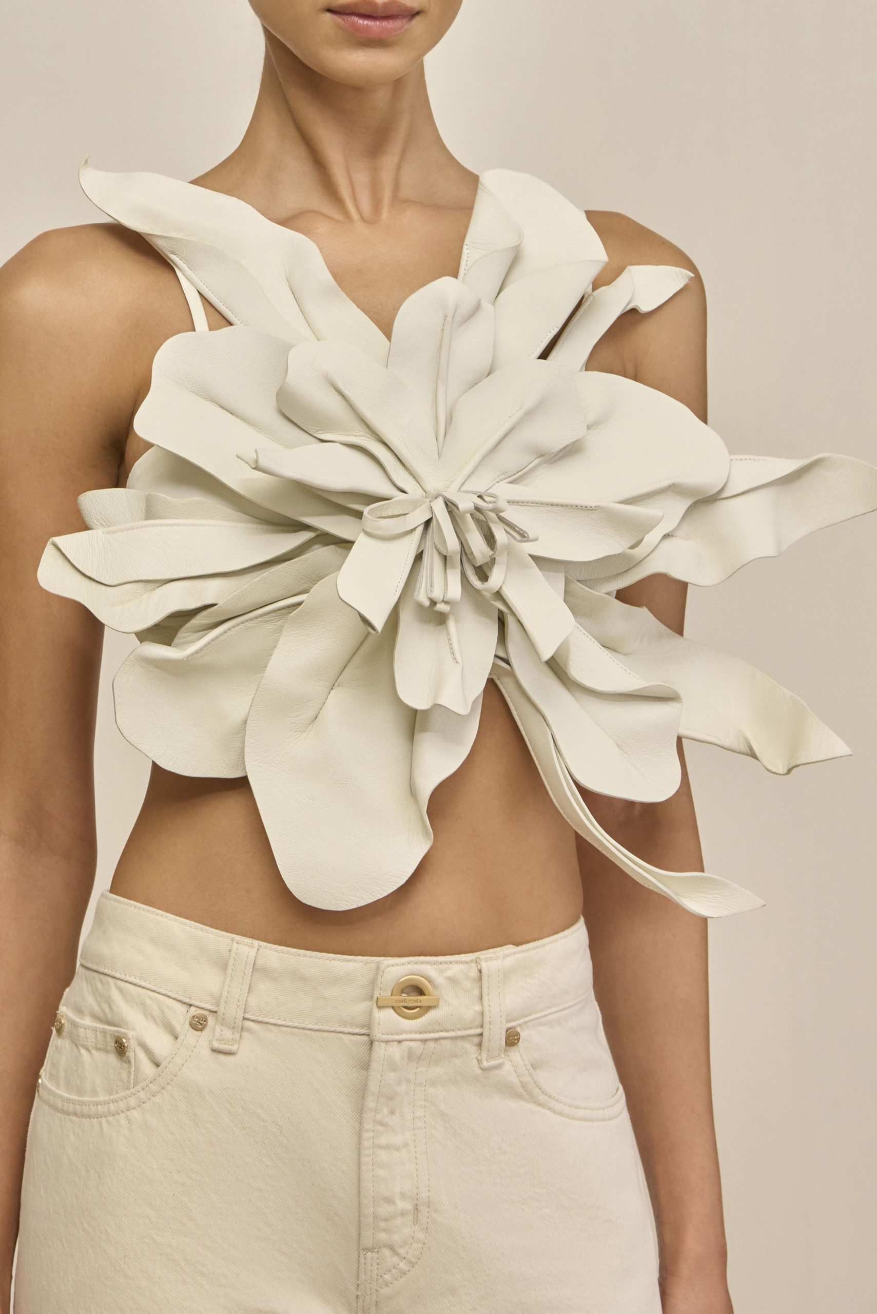 Look_50_GABRELA-CHANTEL_6524_WEBBED-scaled