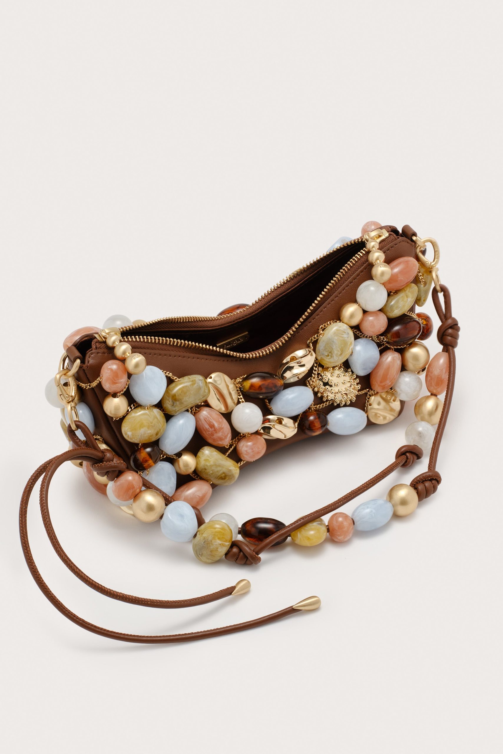 MERCIERCLUTCH_SDLB_250924_CultGaia__R26-AX__10313_WEBBED-scaled