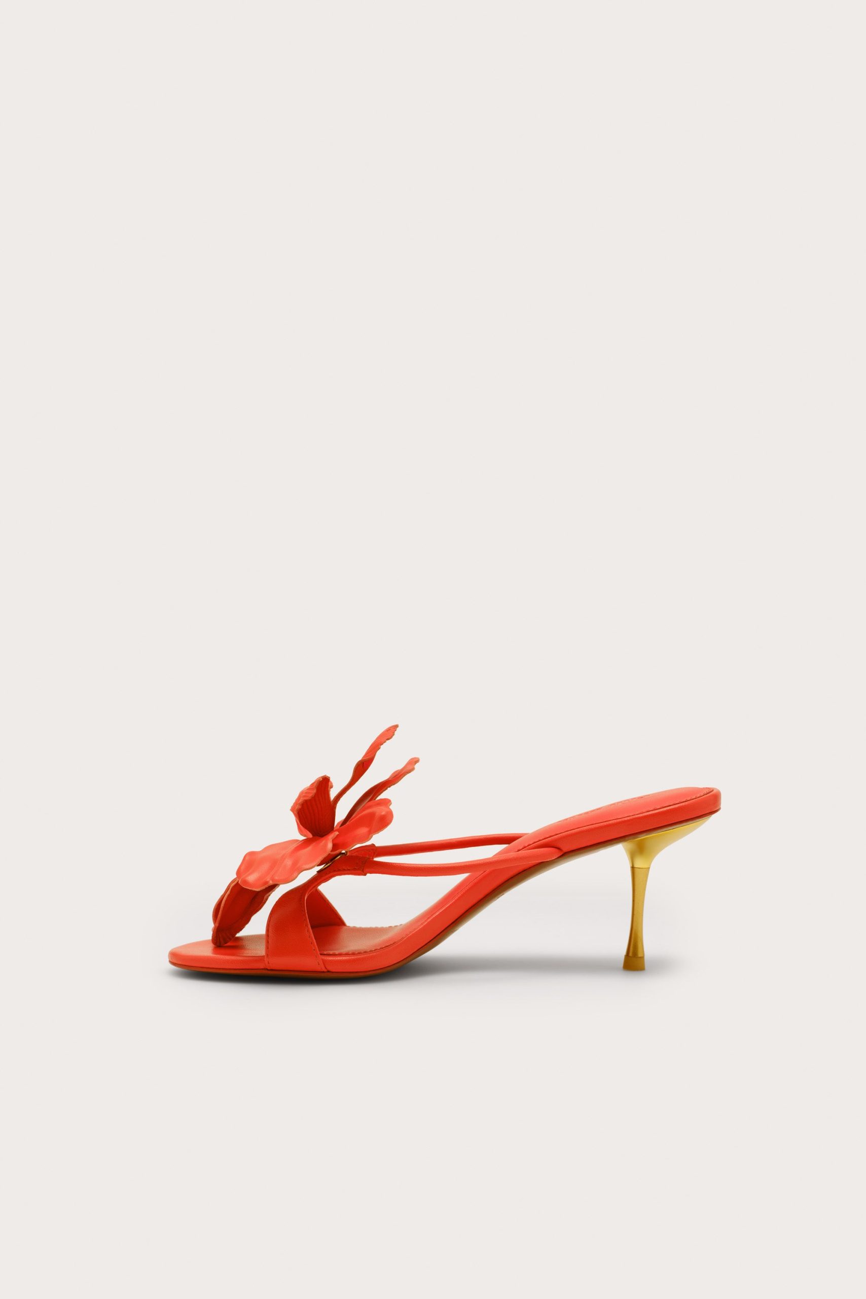 VALORIASANDAL_TG_260427_CultGaia_Product-PF2620310_WEBBED-scaled